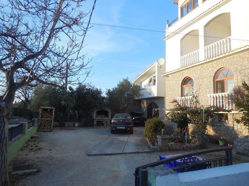 Apartments Veni Up Starigrad Paklenica Esterno foto